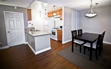 2 bedrooms - kitchen and dinning